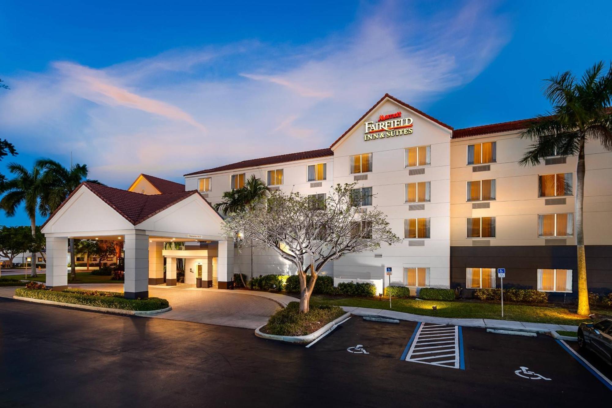 Fairfield Inn & Suites בוקה רטון מראה חיצוני תמונה