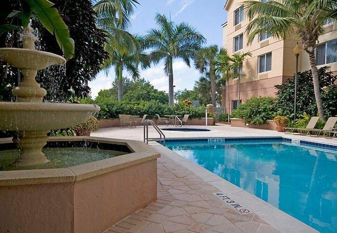Fairfield Inn & Suites בוקה רטון מראה חיצוני תמונה